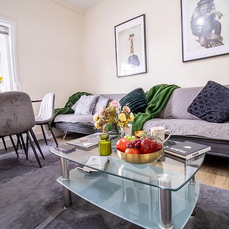 Cosy 2-Bedroom Apartment In Mayfair 8Cb - 4Th Floor No Elevator ロンドン エクステリア 写真