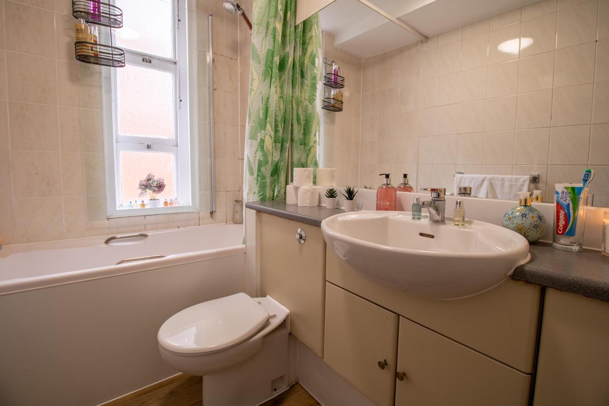 Cosy 2-Bedroom Apartment In Mayfair 8Cb - 4Th Floor No Elevator ロンドン エクステリア 写真