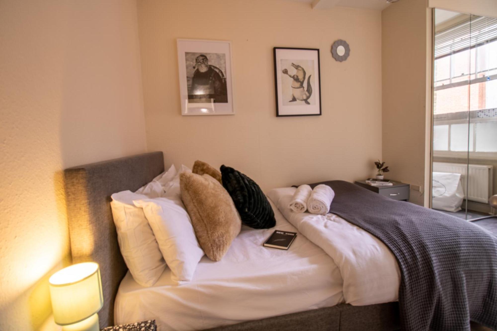 Cosy 2-Bedroom Apartment In Mayfair 8Cb - 4Th Floor No Elevator ロンドン エクステリア 写真