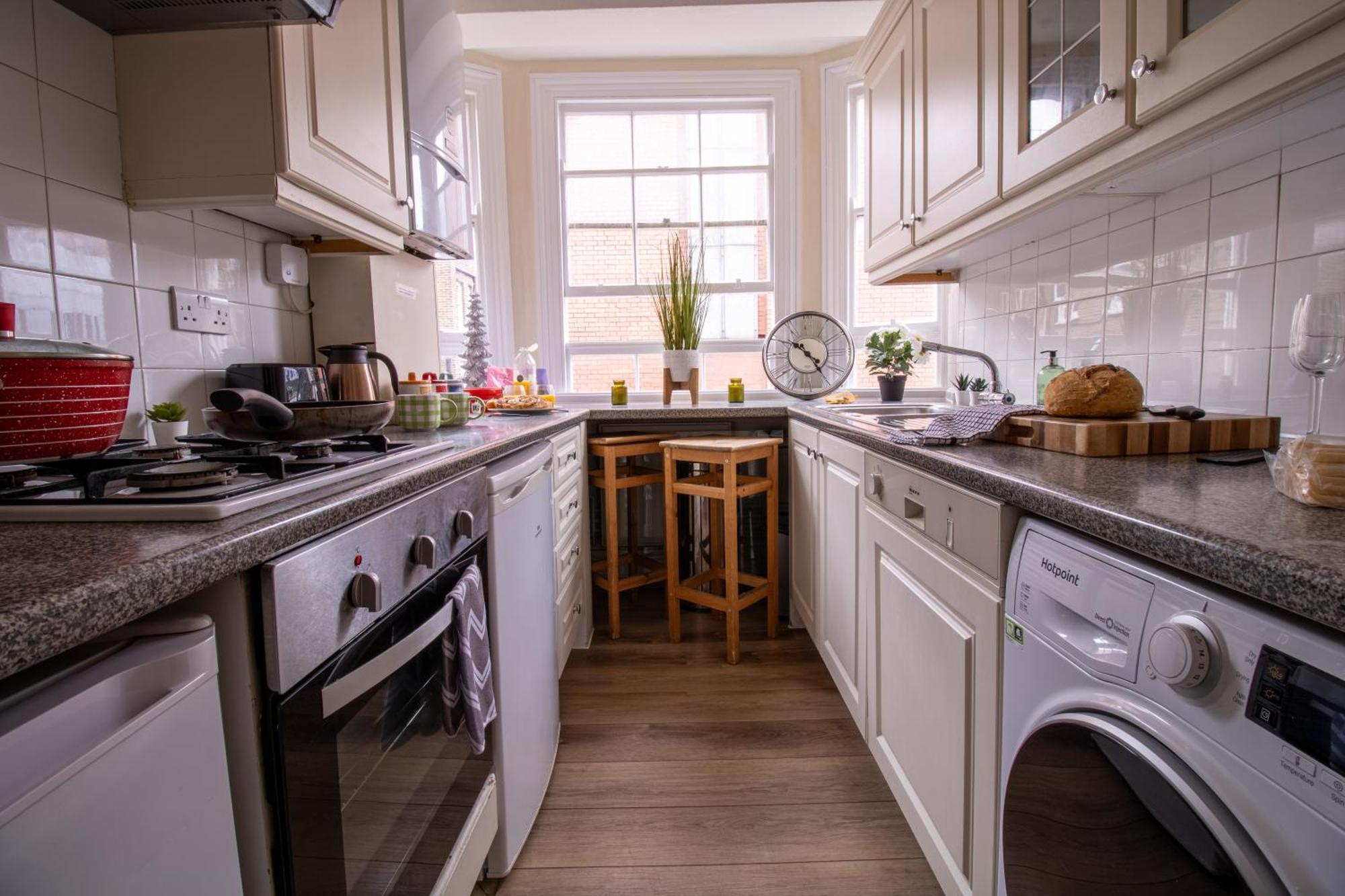 Cosy 2-Bedroom Apartment In Mayfair 8Cb - 4Th Floor No Elevator ロンドン エクステリア 写真