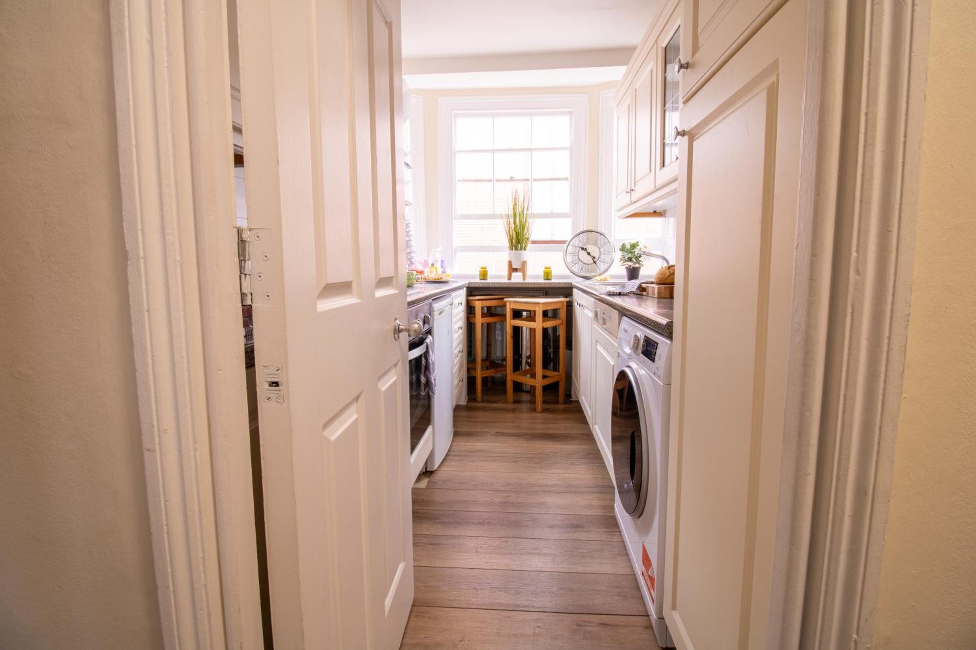 Cosy 2-Bedroom Apartment In Mayfair 8Cb - 4Th Floor No Elevator ロンドン エクステリア 写真